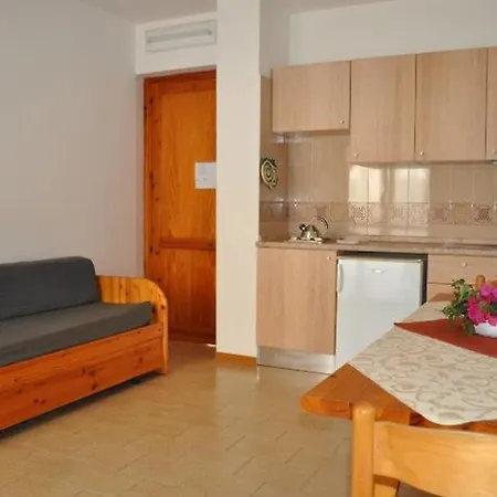 Locazione Turistica Eucalipti-1 *